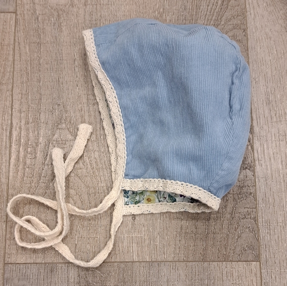 ETSY Reversible Floral Bonnet - Picture 2 of 3